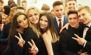 Czy w szkole w chmurze jest studniówka? Oto, co musisz wiedzieć