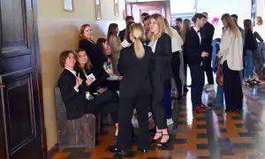 Czy pełnoletni uczeń może się zwolnić? Poznaj swoje prawa i zasady