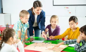 Świetlica szkolna dla kogo? Sprawdź, kto może skorzystać z opieki