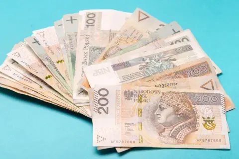 Komu przysługuje trzynastka w oświacie? Sprawdź, kto ją dostanie