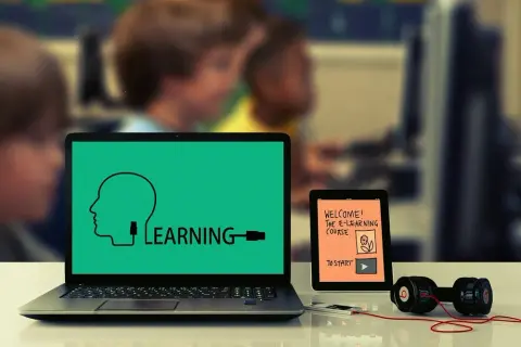 Gdzie zdalne nauczanie? Odkryj najlepsze platformy edukacyjne w Polsce
