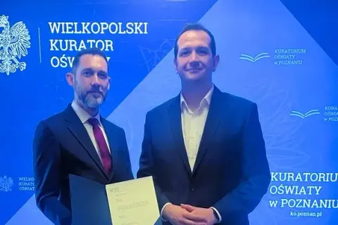 Komu podlega kurator oświaty? Zaskakujące fakty o jego władzy
