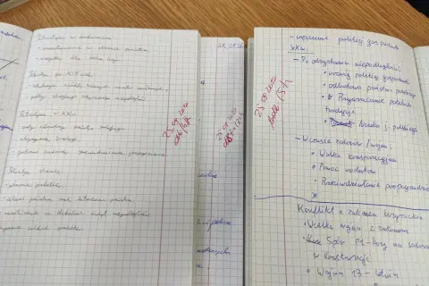 Jak podpisać zeszyt do polskiego, aby uniknąć zamieszania w szkole