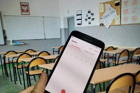 Czy nauczyciel może nagrywać uczniów na lekcji? Sprawdź przepisy i zasady