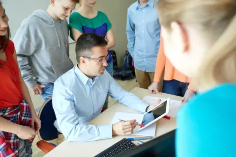 Dlaczego kompetencje medialne stają się coraz ważniejsze już w szkole
