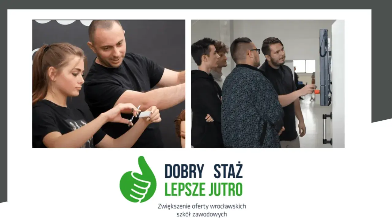 Dwóch mężczyzn i kobieta uczą się zawodu, jeden mężczyzna pokazuje coś na ekranie.