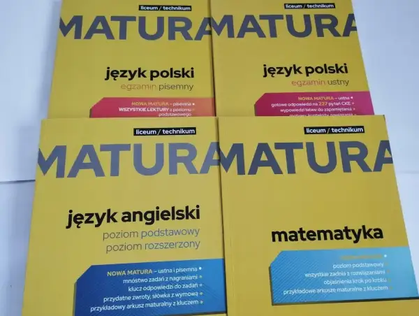 Cztery żółte książki do matury: polski pisemny i ustny, angielski, matematyka.
