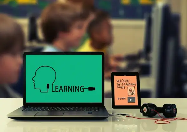 Gdzie zdalne nauczanie? Odkryj najlepsze platformy edukacyjne w Polsce