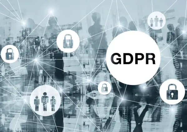 Grafika przedstawia symbol GDPR, kłódki i sylwetki ludzi połączone liniami, symbolizujące ochronę danych.