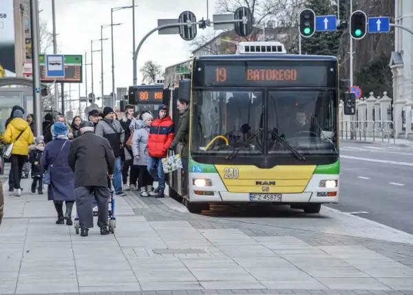 Ile zarabia kierowca autobusu szkolnego? Zaskakujące fakty o pensjach